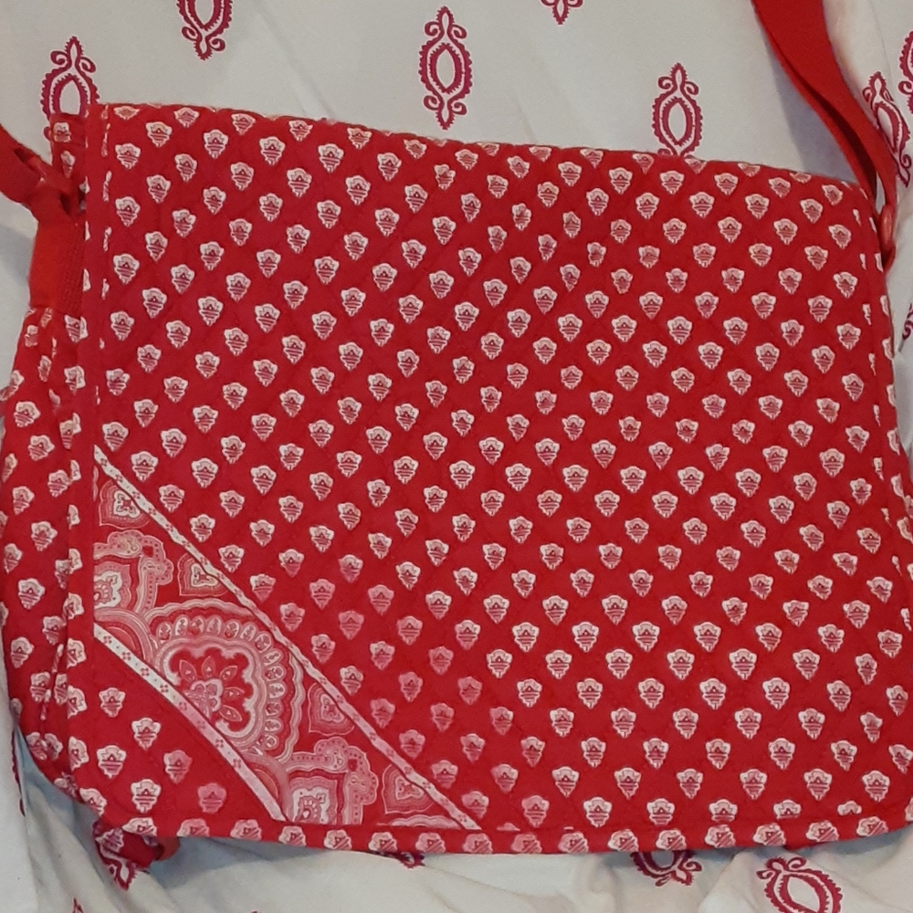 Vera Bradley Messenger back pack